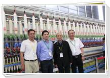 2012年纺机展中国工程院院士姚穆参观同和公司